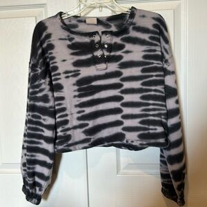 *5/$15* Worn 1X, Urban Rebel, Women, Cropped Boxy Henley sweatshirt